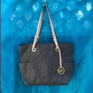 Michael Kors Jet Set Purse